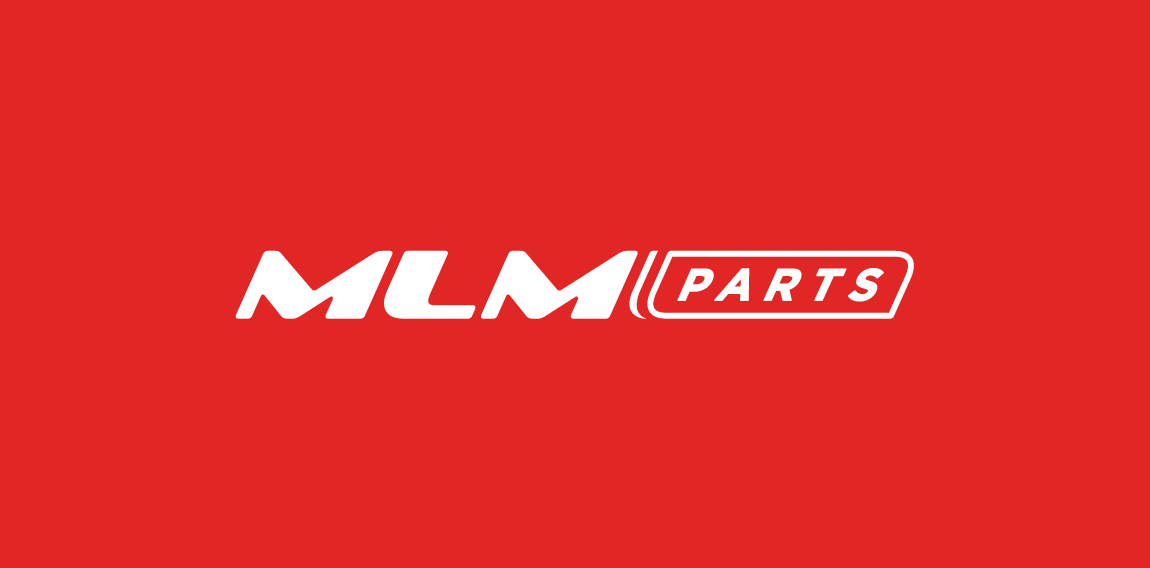 红色背景下的简洁MLM Parts logo设计