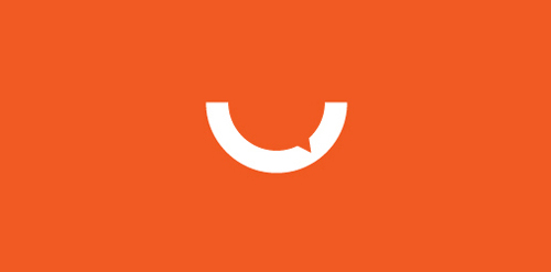 橙色背景上的白色曲线logo设计