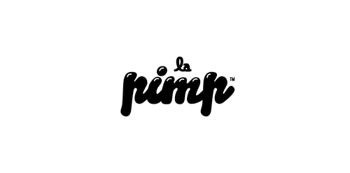 Pump Logo设计:现代手写风格与简洁性