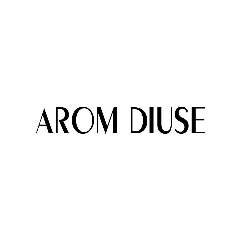 AROM logo设计:简约现代字体标识