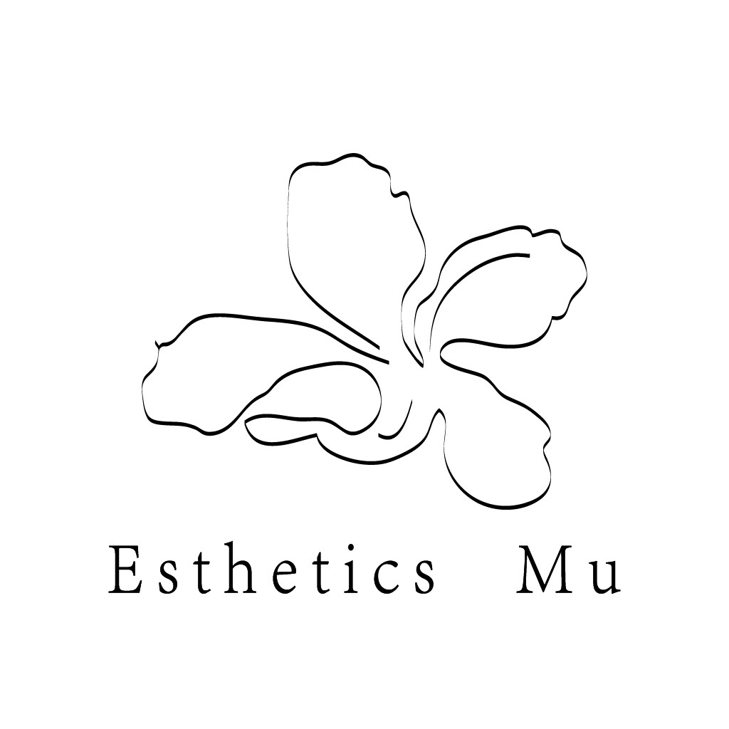 简约花卉logo设计，适用于美容、健康行业