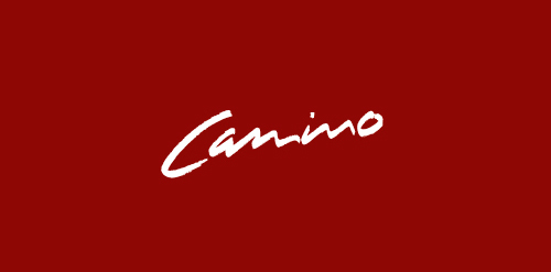 红色背景白色手写体Camino logo设计