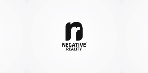 负现实logo设计:简洁现代的视觉标识
