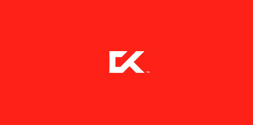 简约红色背景白色字母logo设计