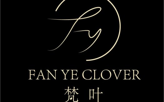 简约优雅的黑色背景金色logo设计