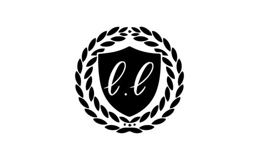 优雅盾牌徽章Logo设计